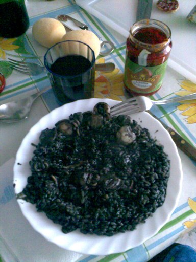 riz noir avec les seiches